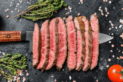 סטייק וואגיו טרי מוכן פרוש במידת מדיום וול